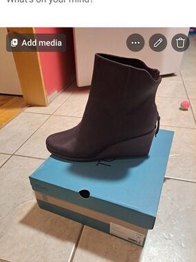 TOMS Burgundy Wedge Ankle Booties